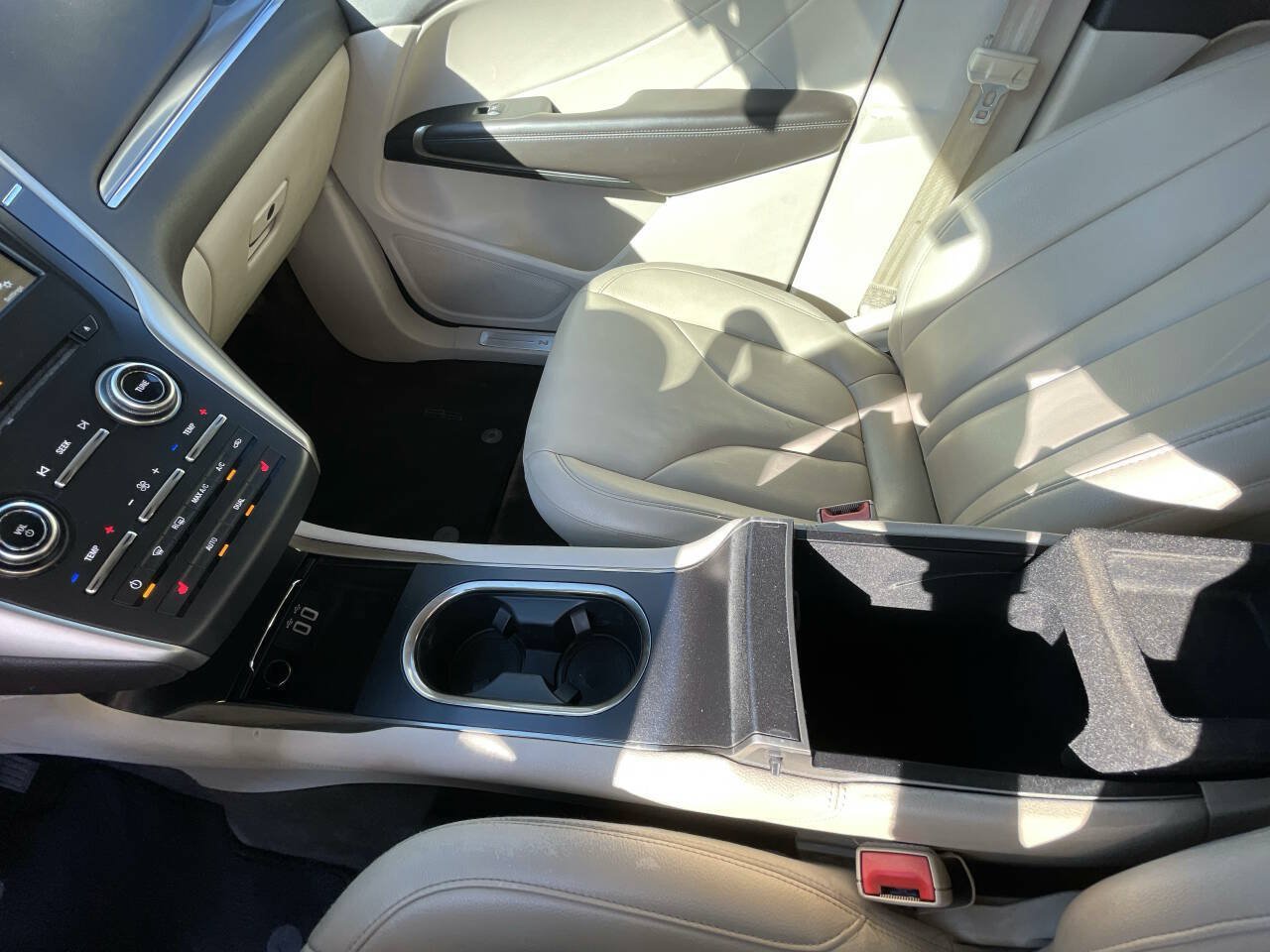 Used 2018 Lincoln MKC Premiere AWD/4WD image 20