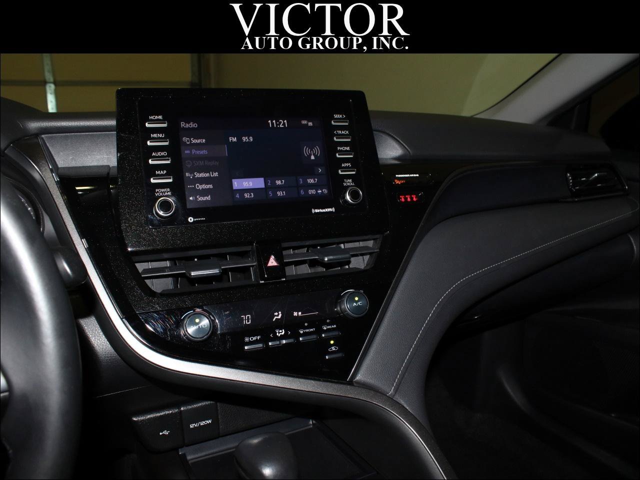 Used 2021 Toyota Camry SE FWD image 22