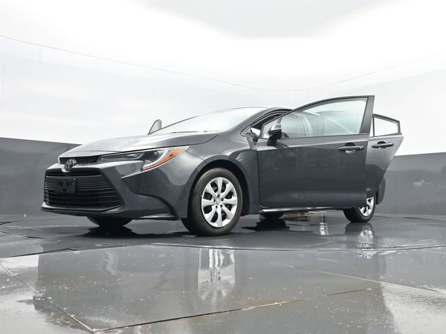 Used 2024 Toyota Corolla LE FWD image 31