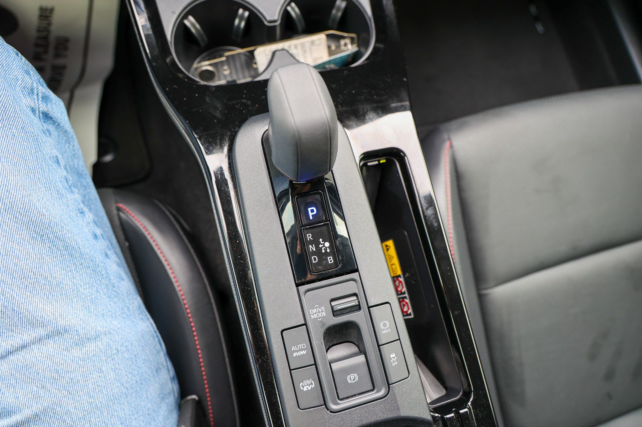 Certified 2026 Toyota Prius Plug-In Hybrid FWD image 25