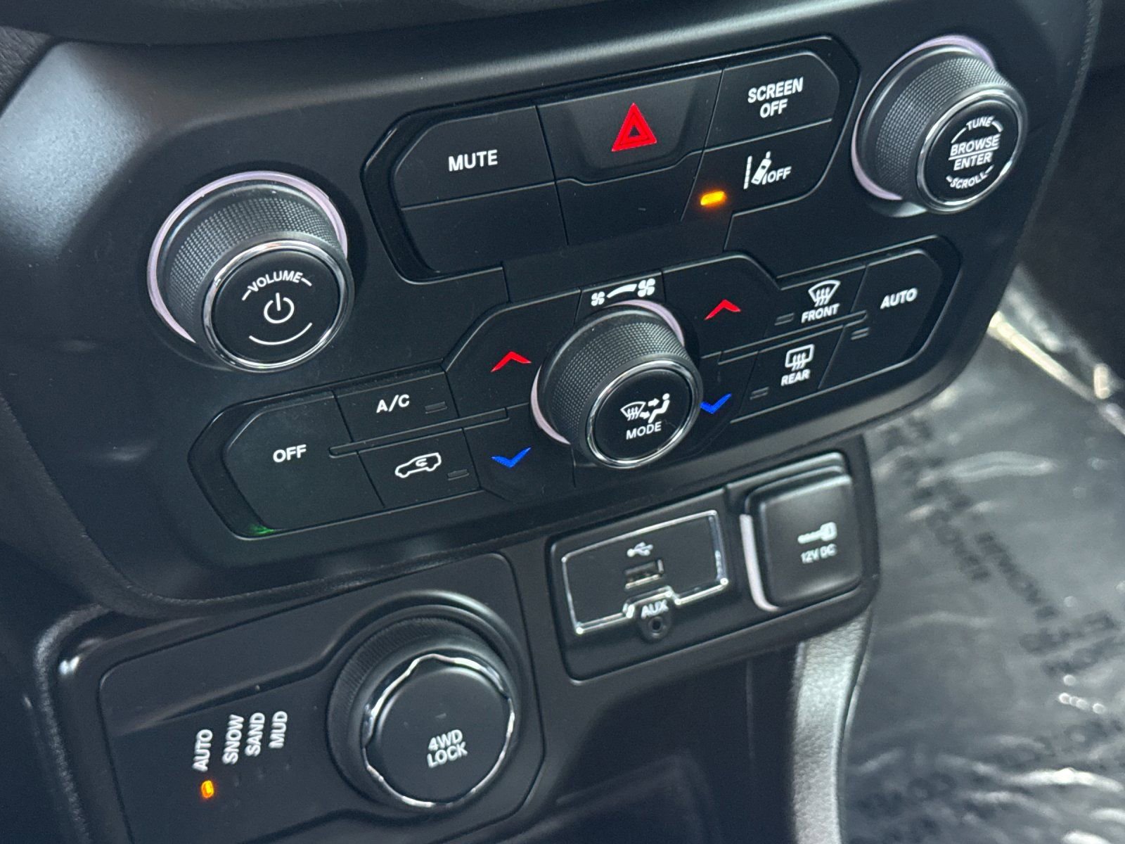 Used 2022 Jeep Renegade Latitude image 20