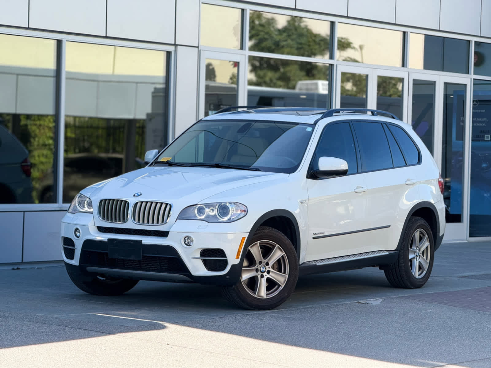 Used 2012 BMW X5 xDrive35d image 2