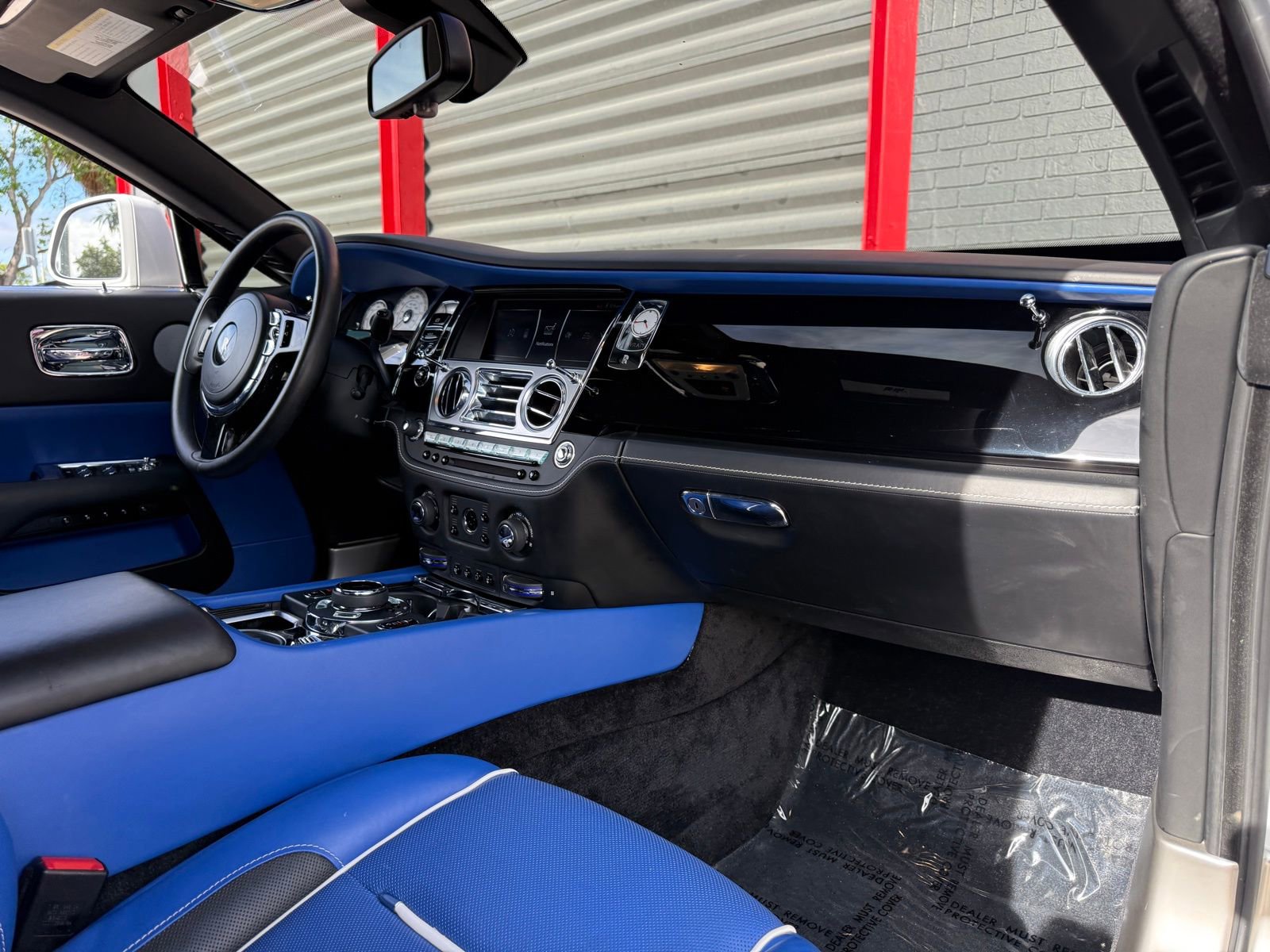 Used 2019 Rolls-Royce Wraith image 27