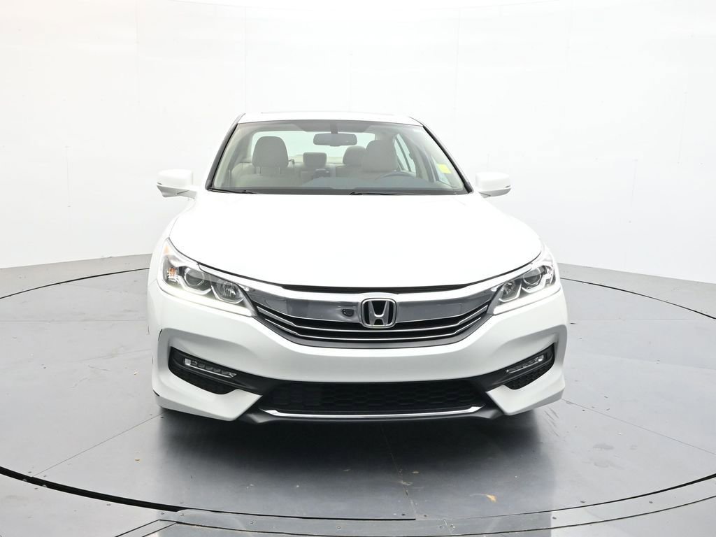 Used 2017 Honda Accord EX-L image 2