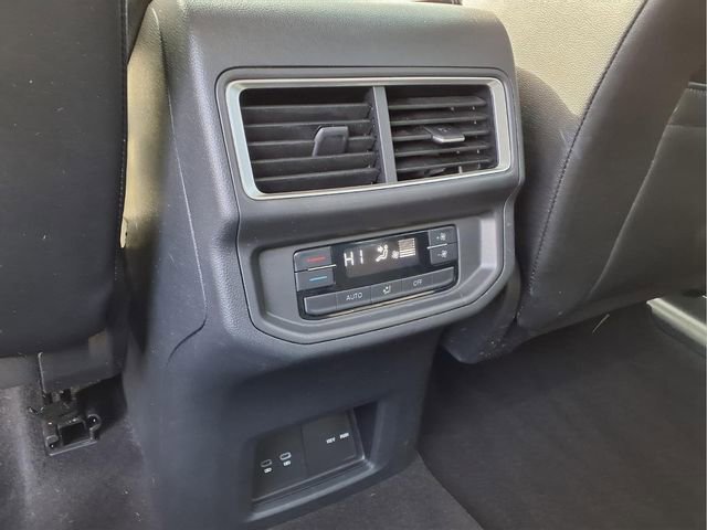 Used 2024 Volkswagen Atlas SE image 21