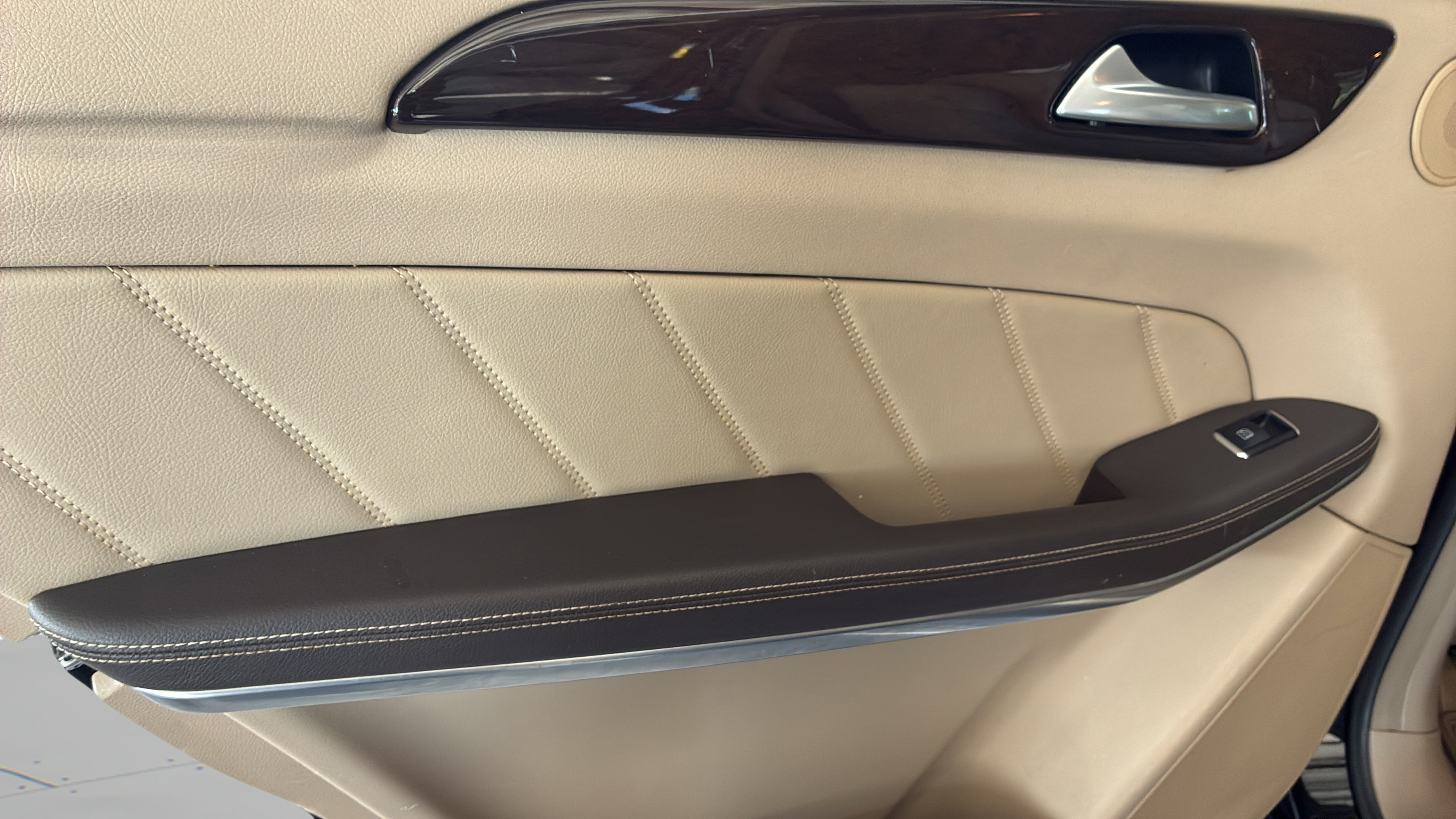 Used 2014 Mercedes-Benz GL 450 4MATIC image 19
