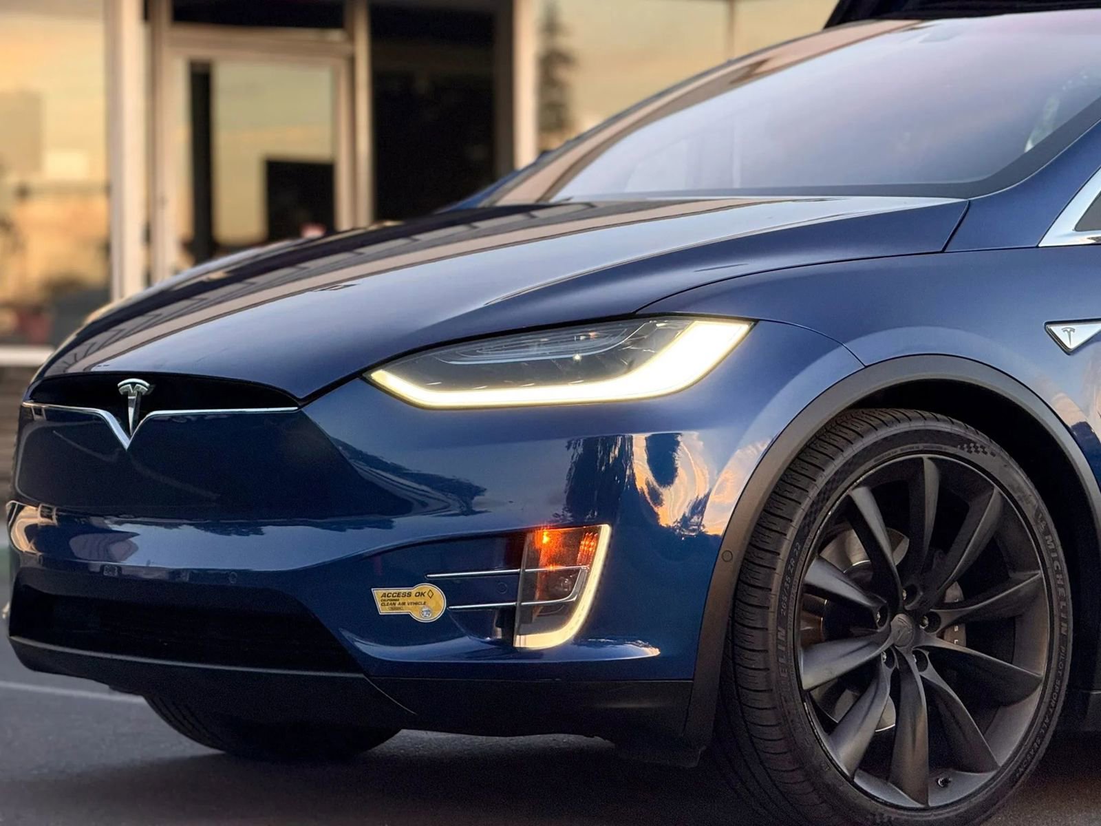 Used 2016 Tesla Model X 90D image 4