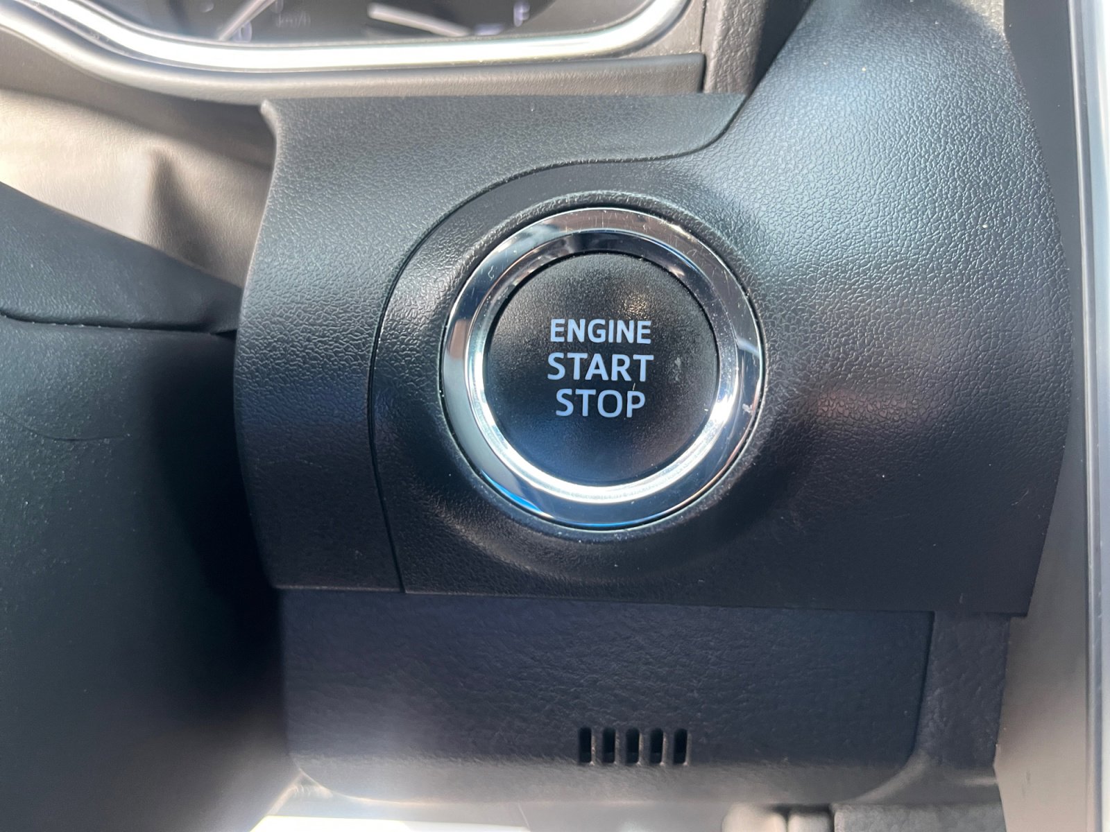 Used 2020 Toyota Avalon XLE image 29