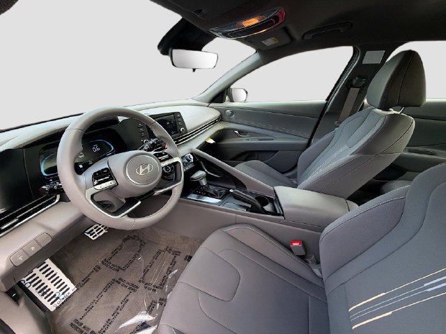Certified 2026 Hyundai Elantra Sport FWD image 21