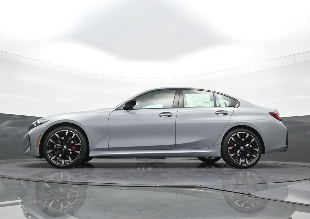 New 2026 BMW 330i xDrive Sedan w/ M Sport Package AWD/4WD image 25
