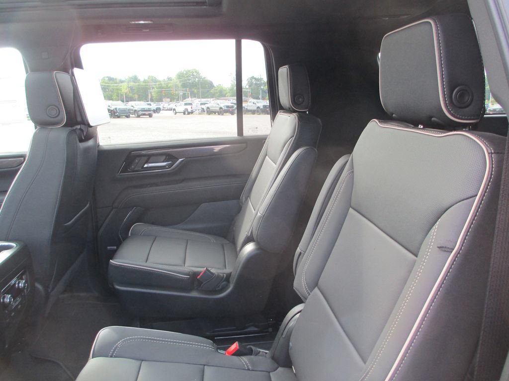 New 2026 GMC Yukon XL Elevation w/ Elevation Premium Package AWD/4WD image 12