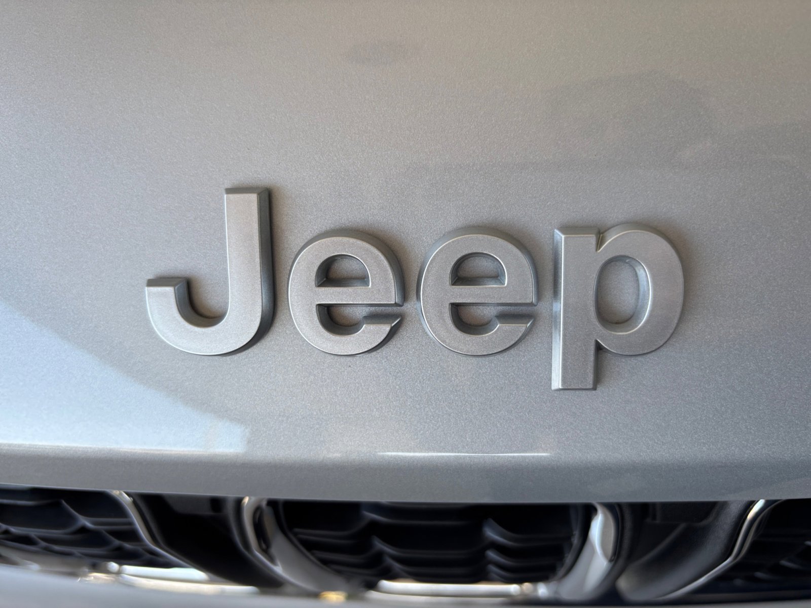 New 2025 Jeep Grand Cherokee L Laredo w/ Trailer Tow Package image 23