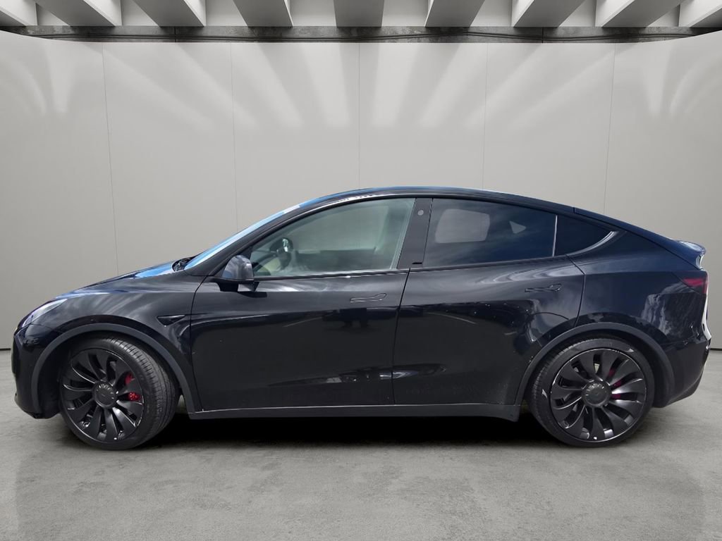 Used 2022 Tesla Model Y Performance AWD/4WD image 4