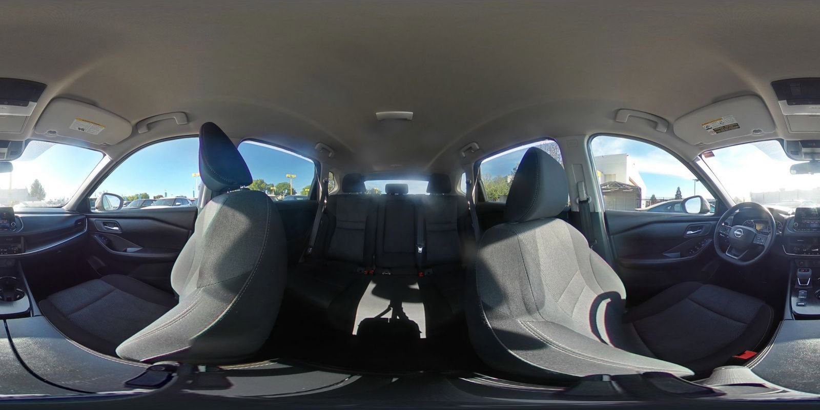 Used 2025 Nissan Rogue SV image 44