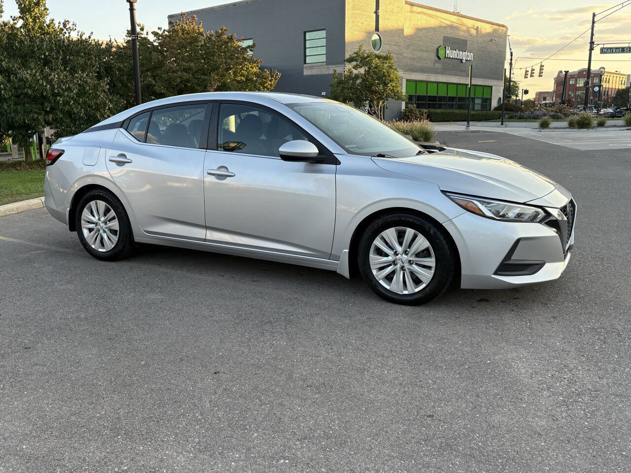 Used 2020 Nissan Sentra S image 6