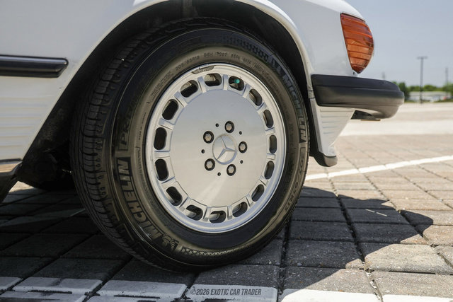 Used 1988 Mercedes-Benz 560 SL image 57