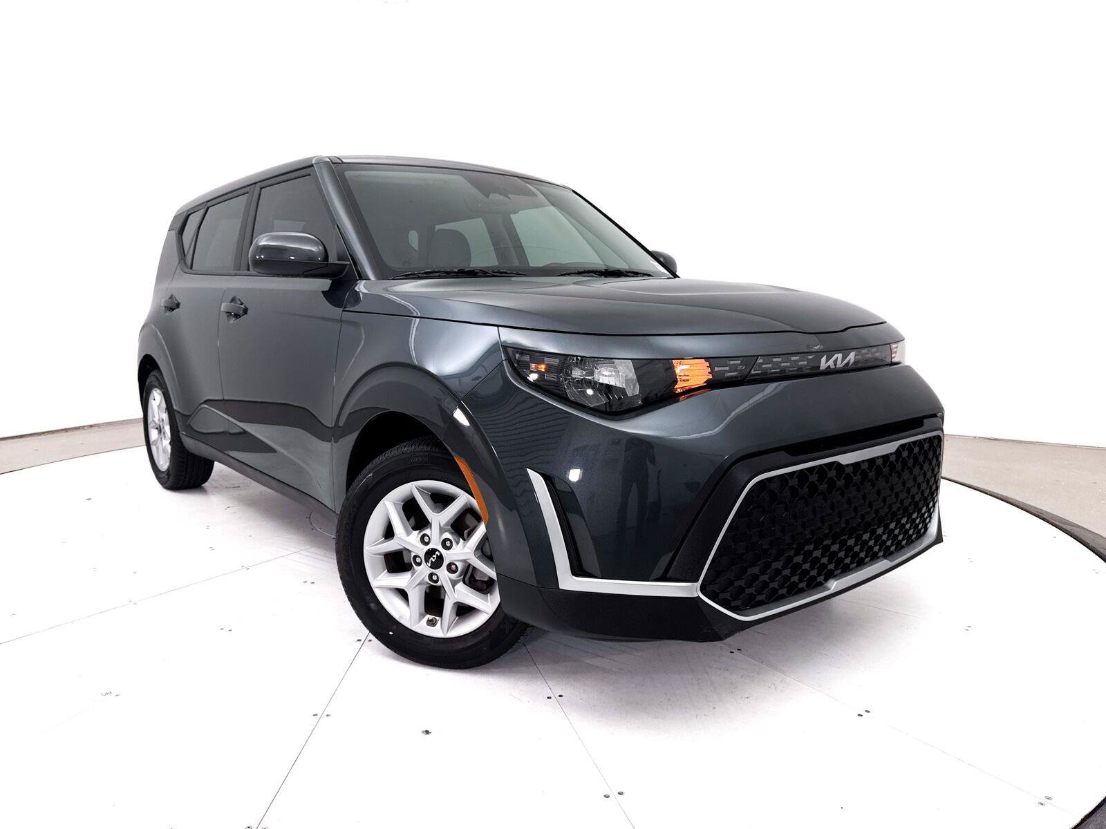 Used 2025 Kia Soul LX w/ LX Technology Package