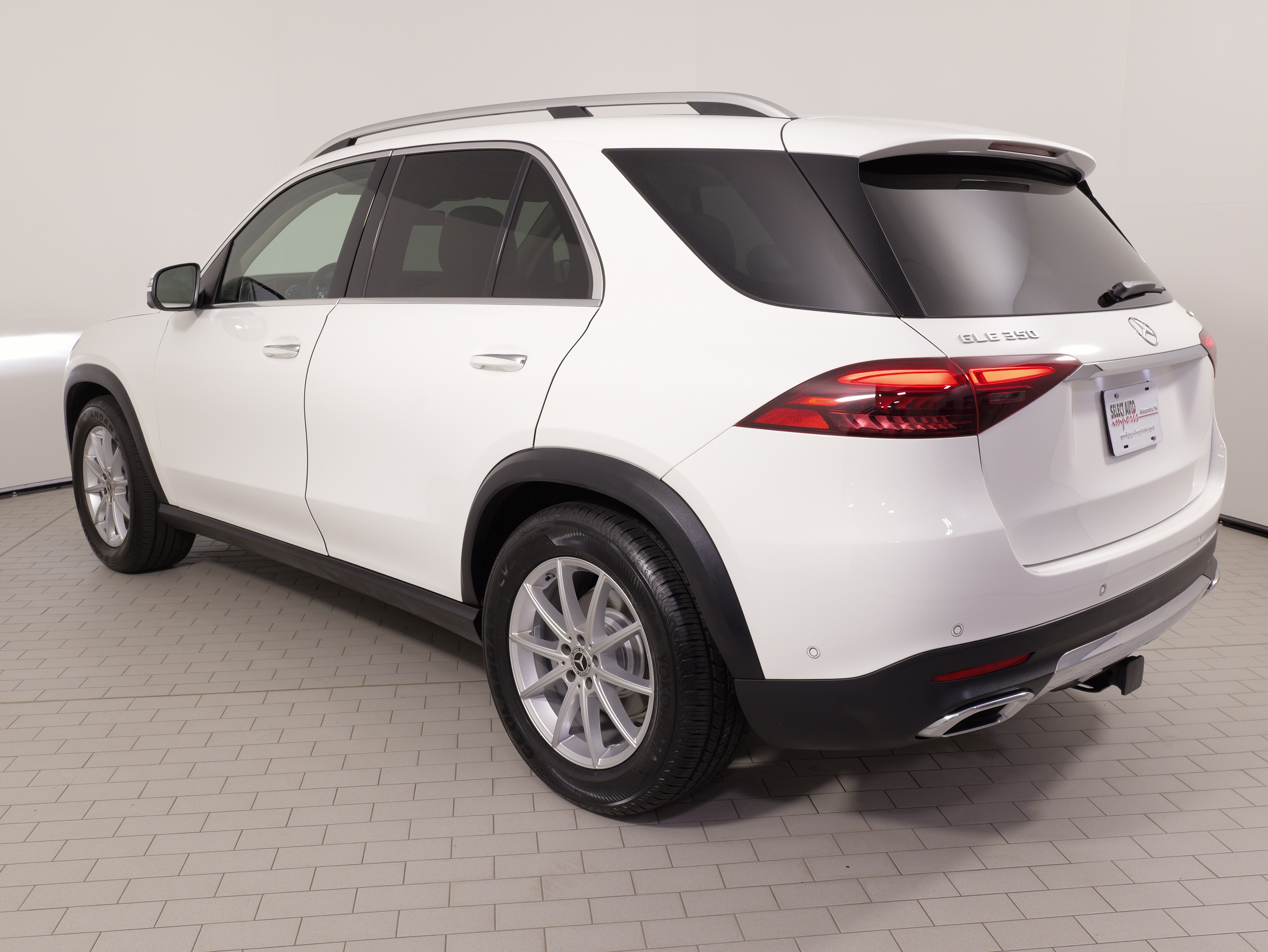 Used 2024 Mercedes-Benz GLE 350 4MATIC image 14