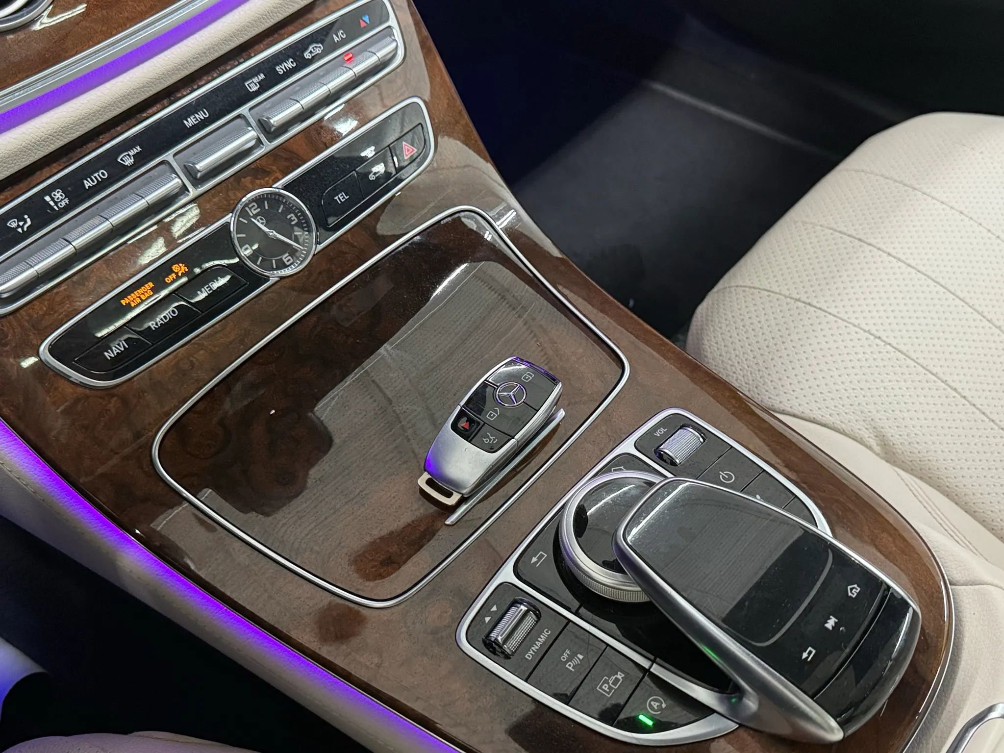 Used 2020 Mercedes-Benz E 450 4MATIC Wagon image 19