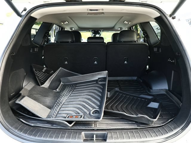 Used 2021 Hyundai Santa Fe SEL w/ Convenience + Premium Package AWD/4WD image 29