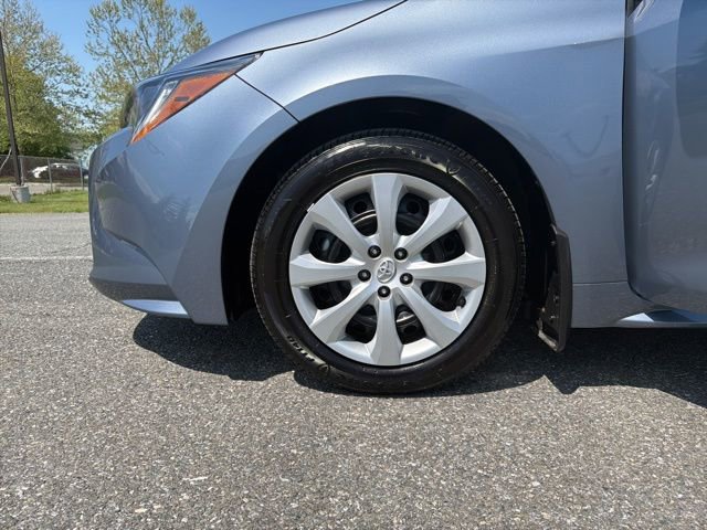 Used 2025 Toyota Corolla LE FWD image 24