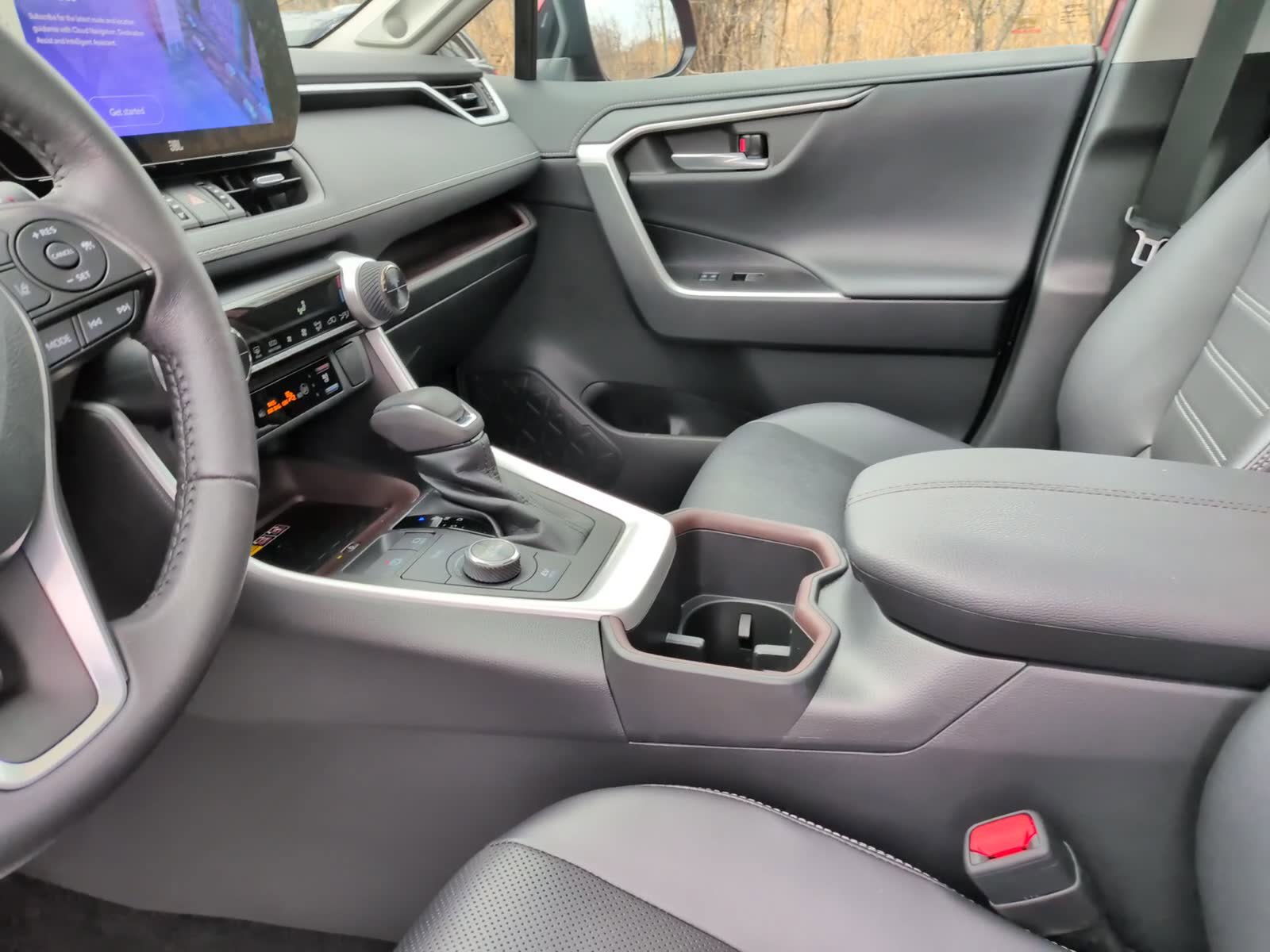 Used 2023 Toyota RAV4 Limited image 27