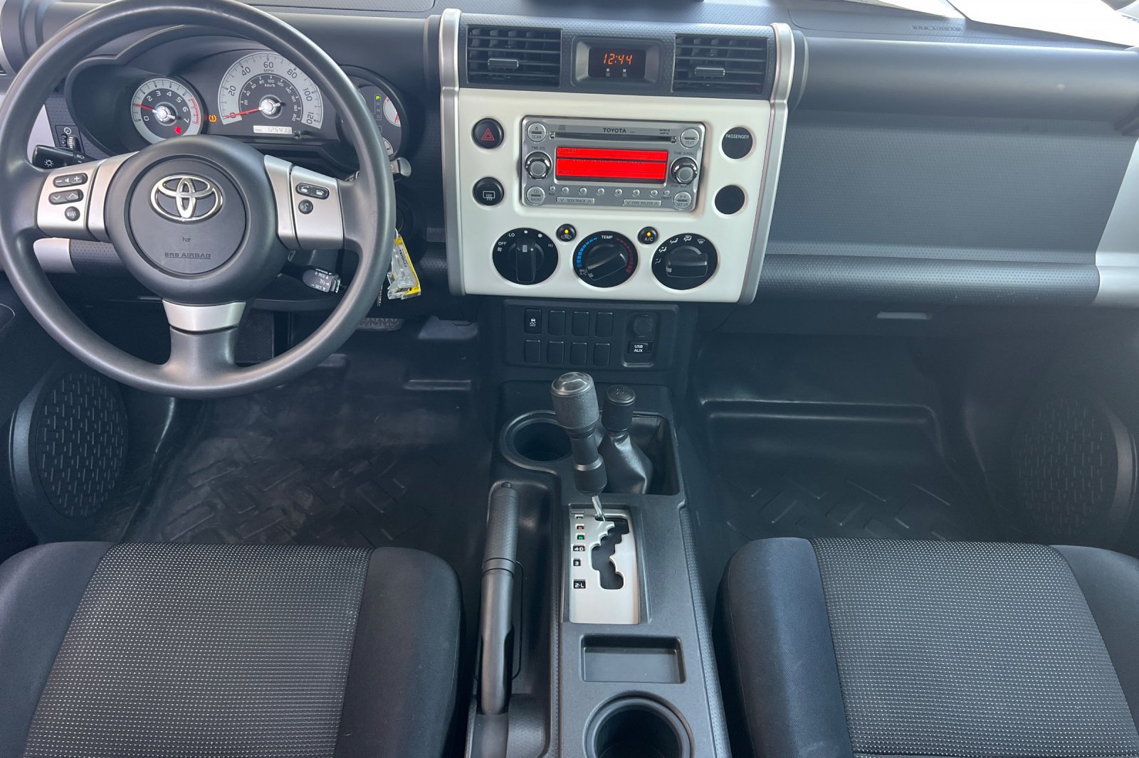 Used 2013 Toyota FJ Cruiser 4WD w/ Convenience Pkg image 13