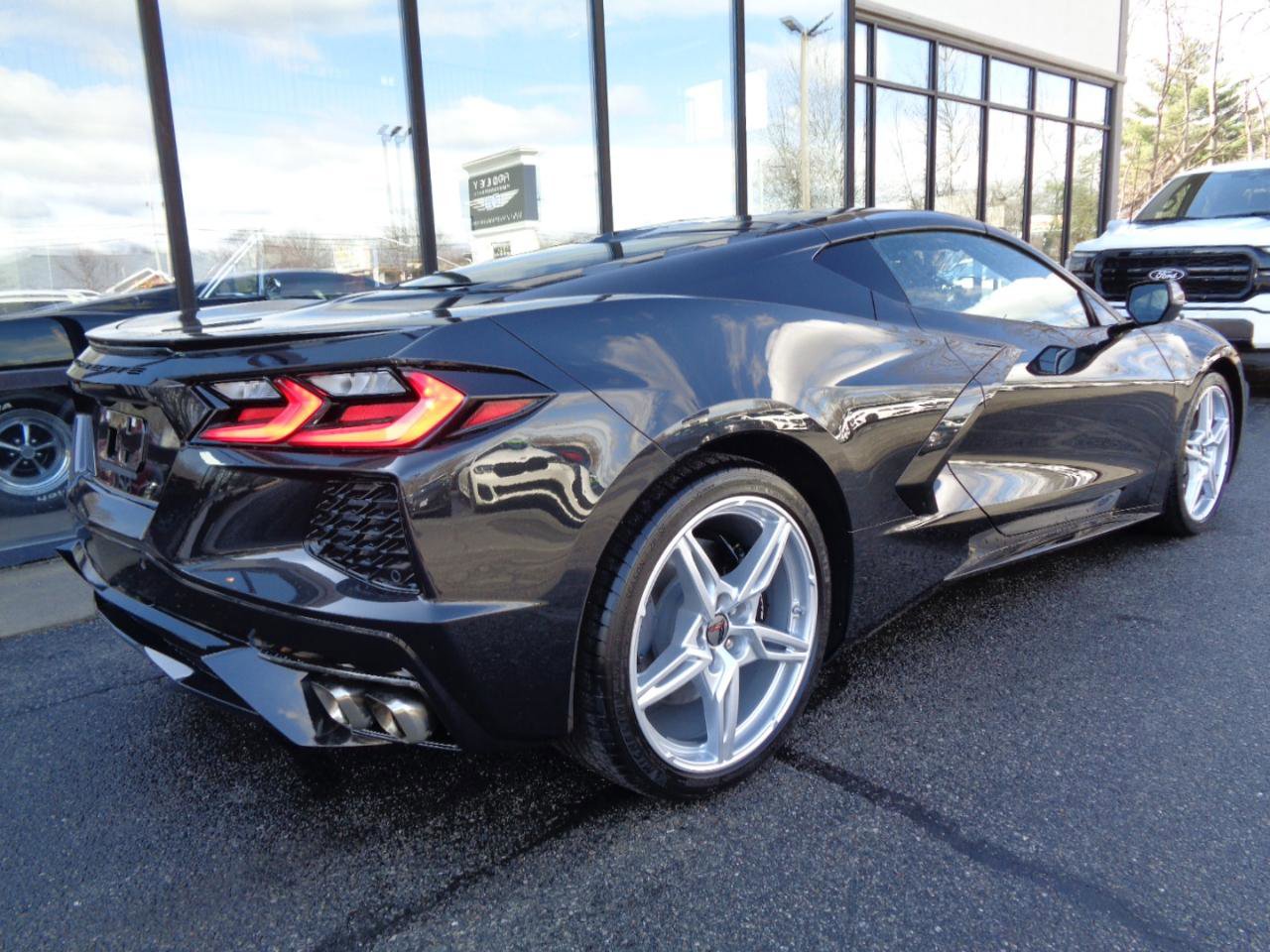 Used 2024 Chevrolet Corvette Stingray Coupe w/ 1LT image 5