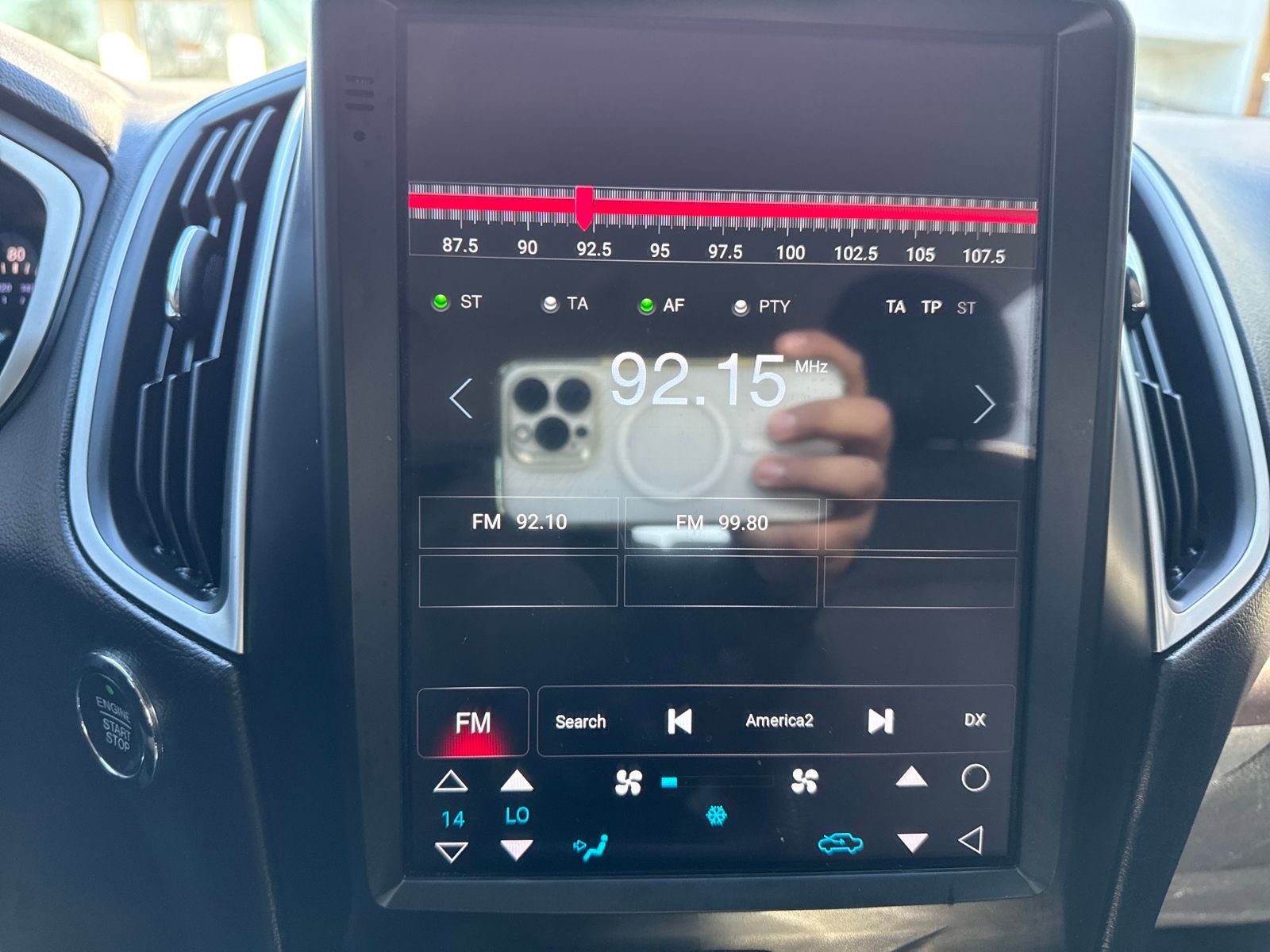 Used 2015 Ford Edge SEL image 19