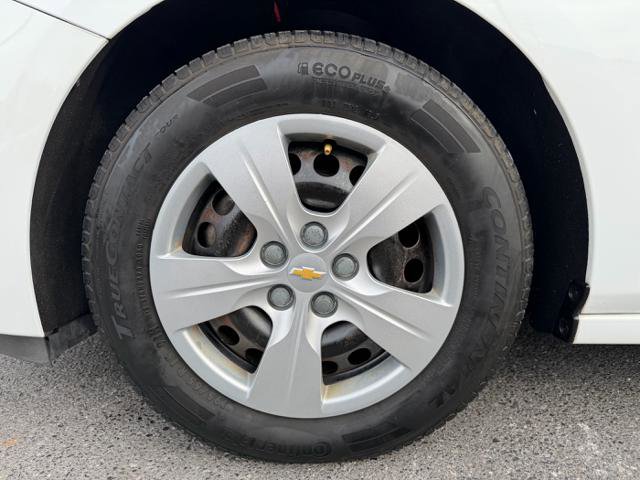 Used 2016 Chevrolet Cruze LS FWD image 24