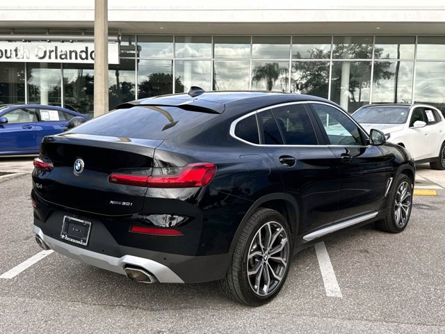 Used 2025 BMW X4 xDrive30i w/ Premium Package AWD/4WD image 3