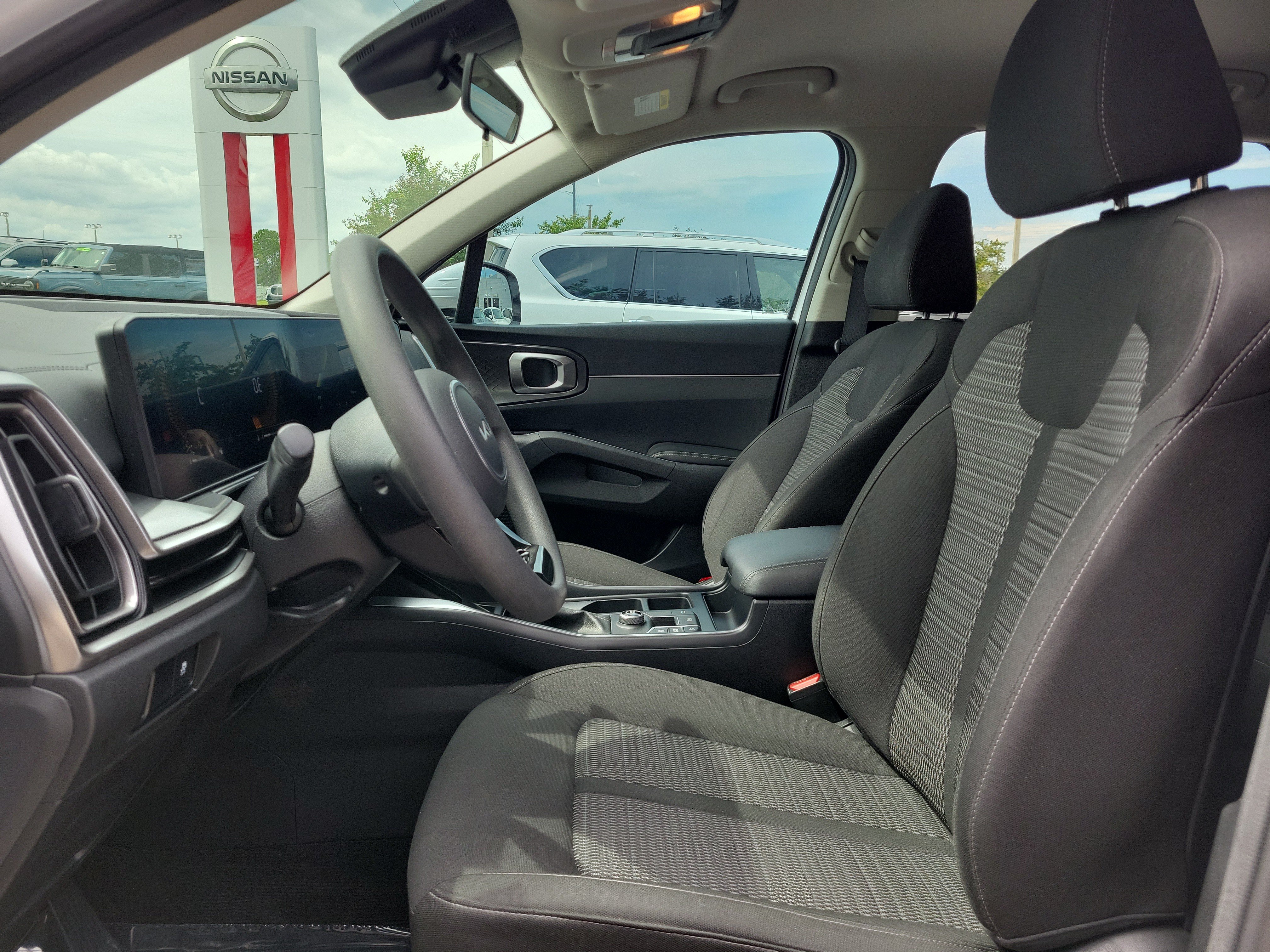 Used 2024 Kia Sorento LX FWD image 13