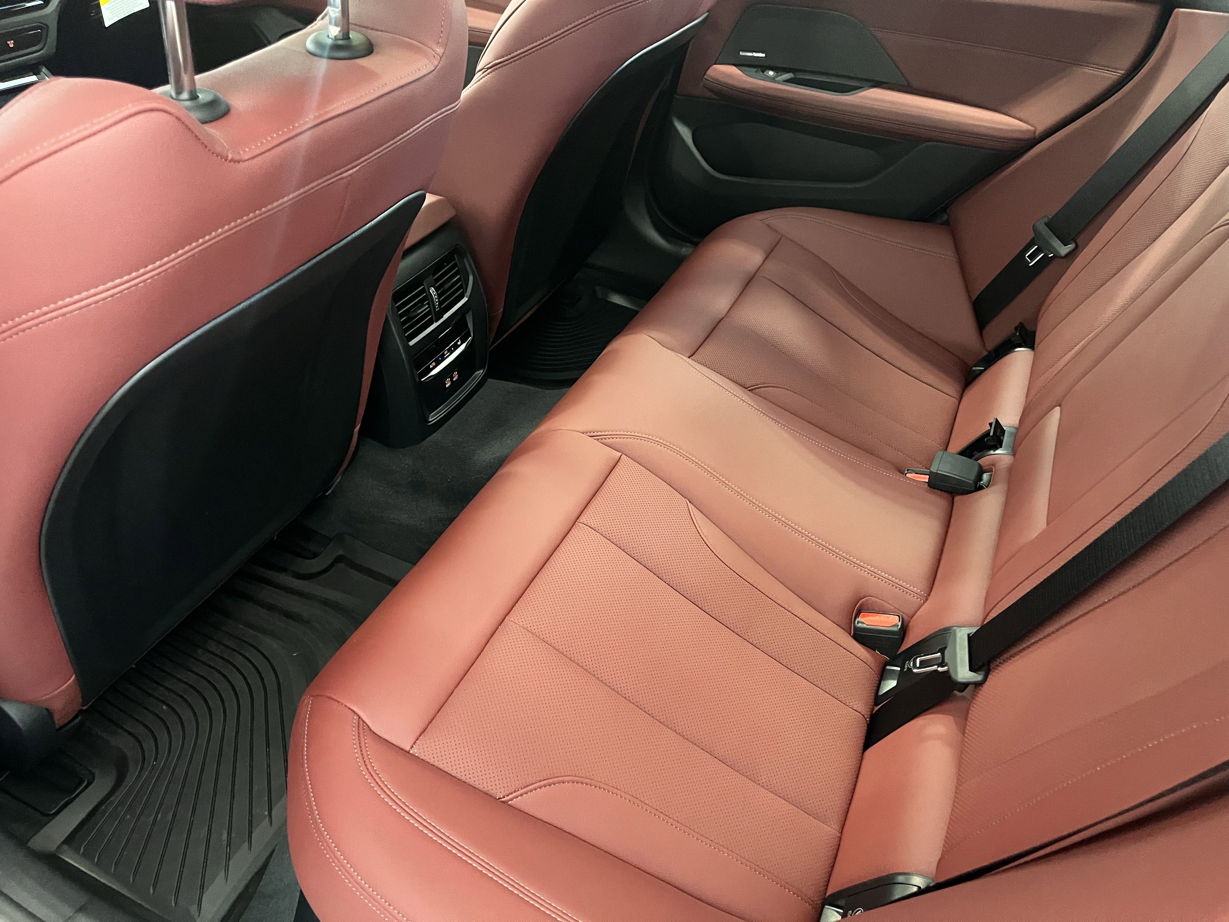 Used 2025 BMW i4 xDrive40i w/ Premium Package image 15