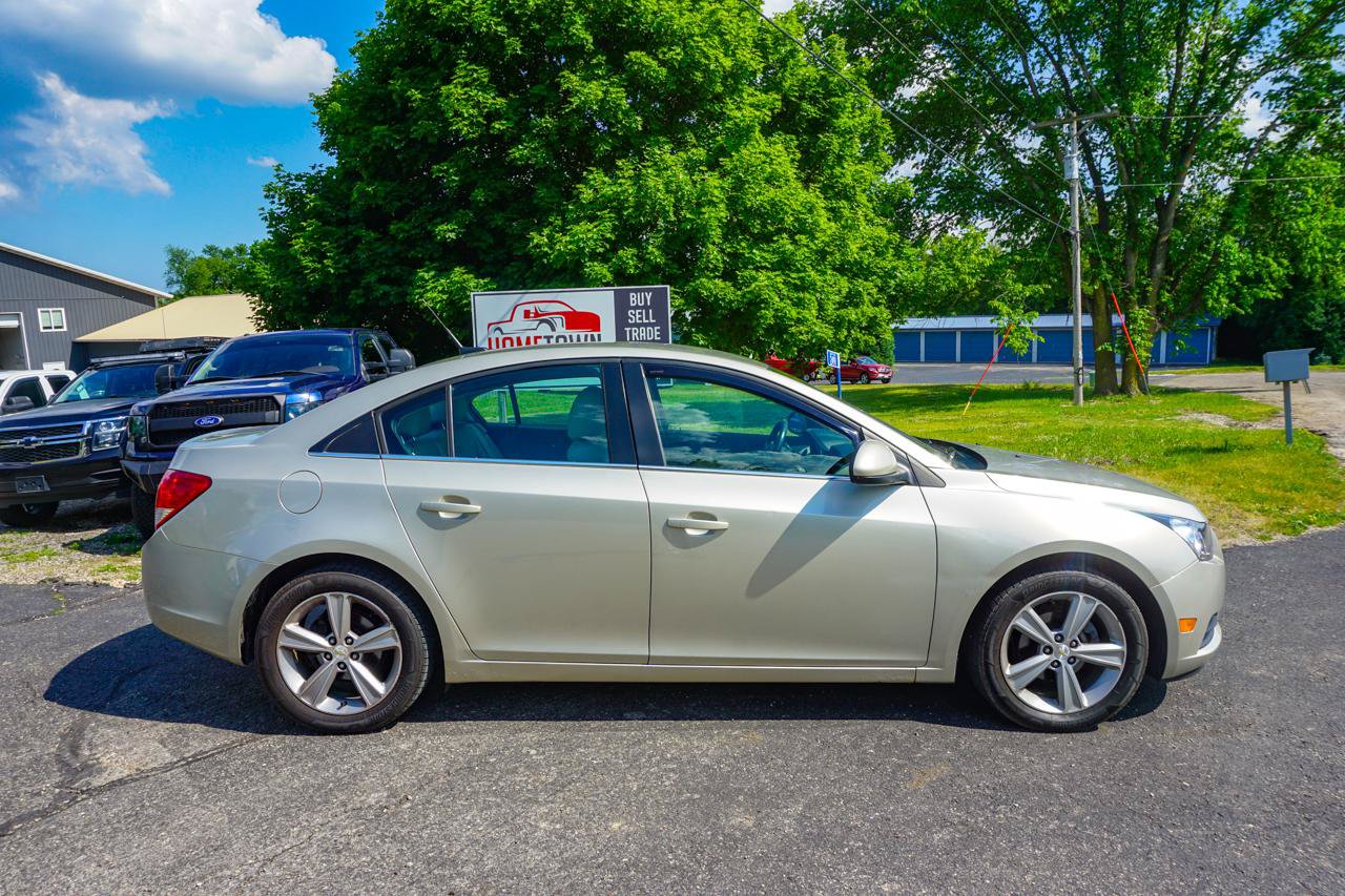 Used 2014 Chevrolet Cruze LT FWD image 2