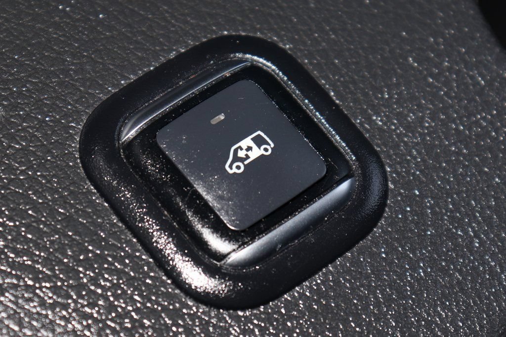 Used 2023 Mercedes-Benz Sprinter 2500 image 10