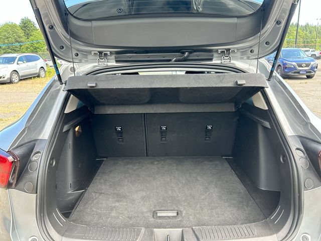 Used 2025 Chevrolet Trax LT FWD image 23