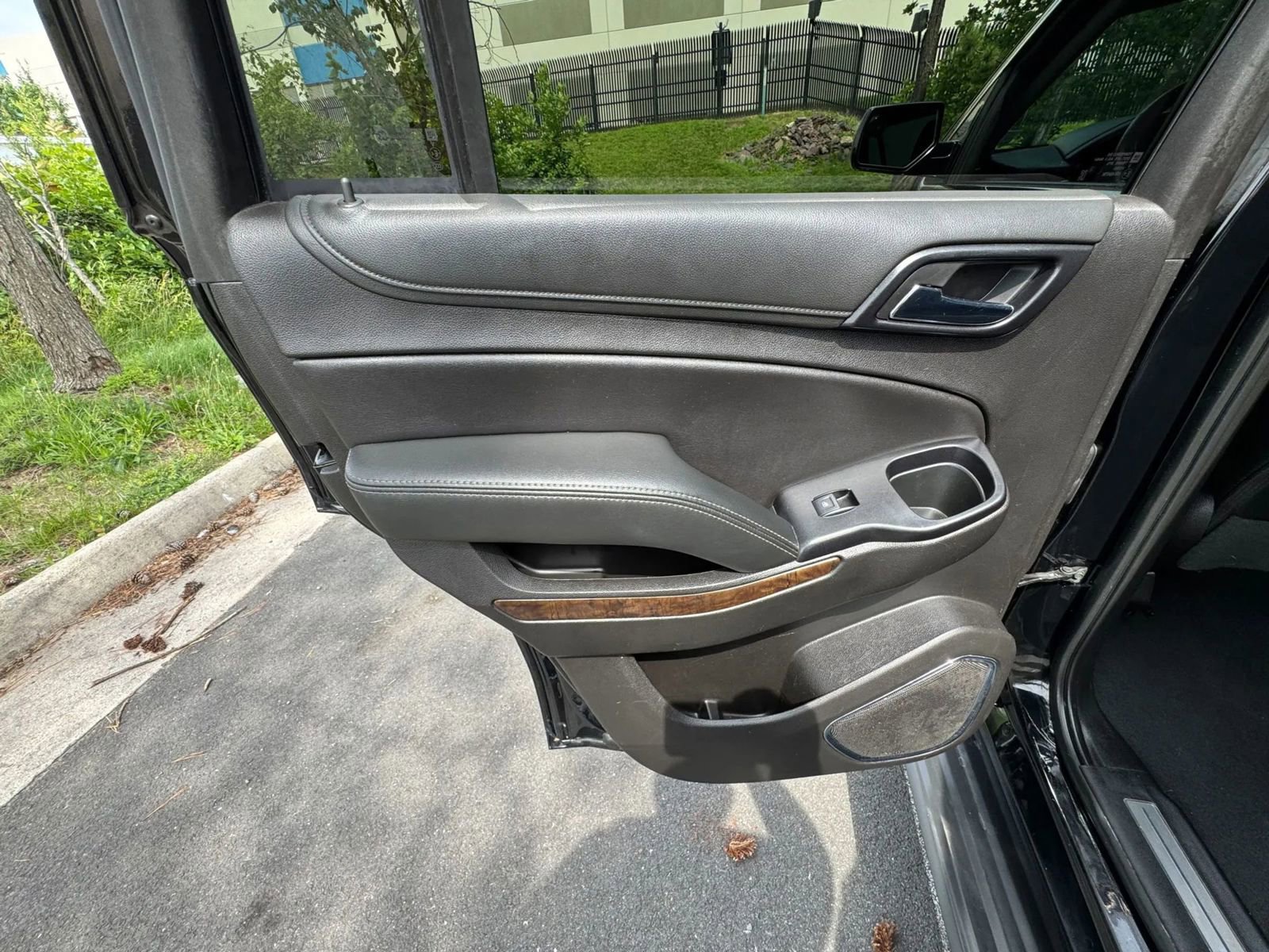 Used 2019 Chevrolet Tahoe LT image 16