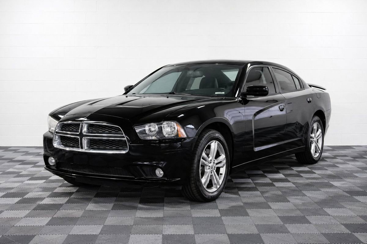 Used 2013 Dodge Charger SXT Plus AWD/4WD image 1