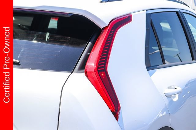 Certified 2025 Kia Niro EX FWD image 9