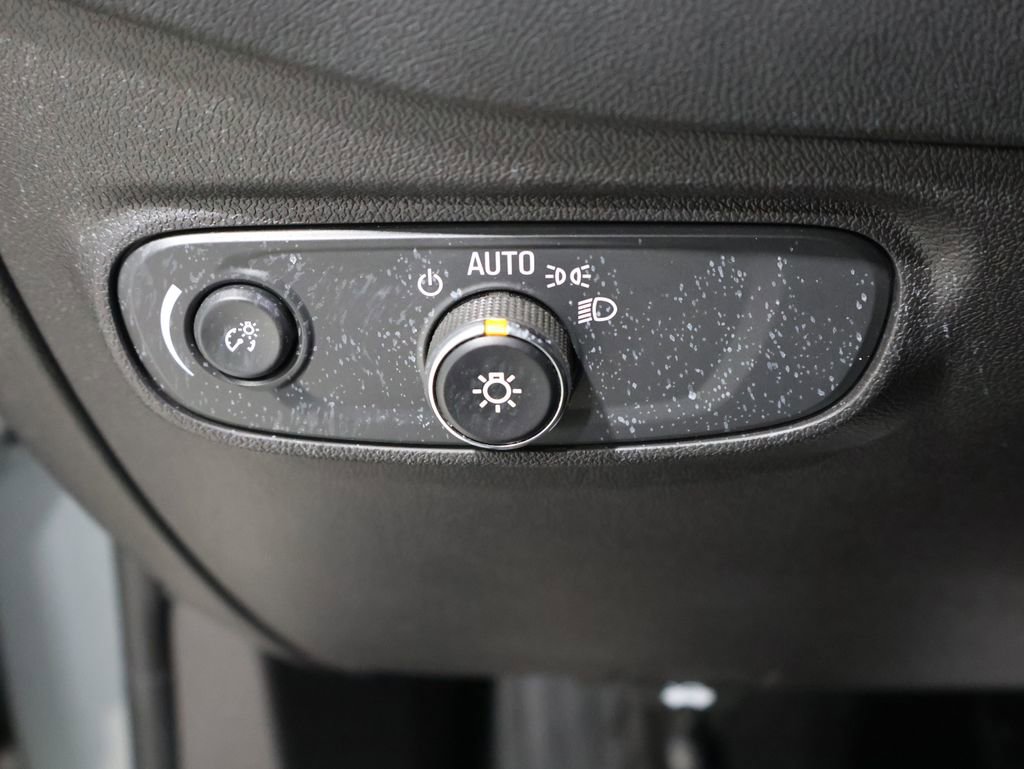 Used 2024 Chevrolet Equinox LT image 32