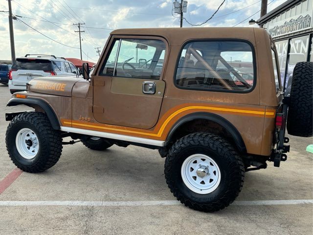 Used 1985 Jeep CJ 7 image 9