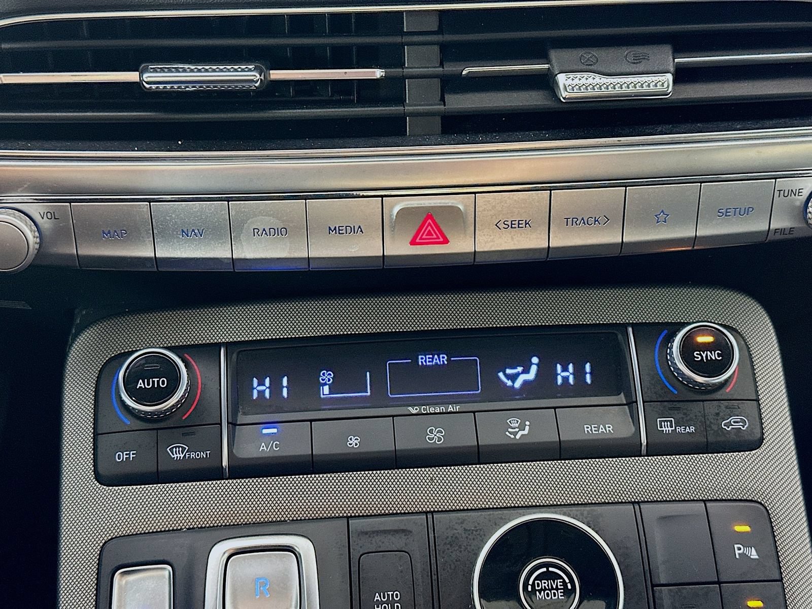 Used 2021 Hyundai Palisade Limited FWD image 16