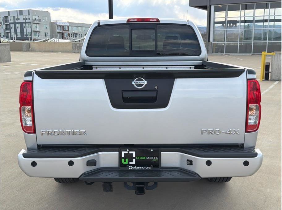Used 2014 Nissan Frontier PRO-4X AWD/4WD image 7