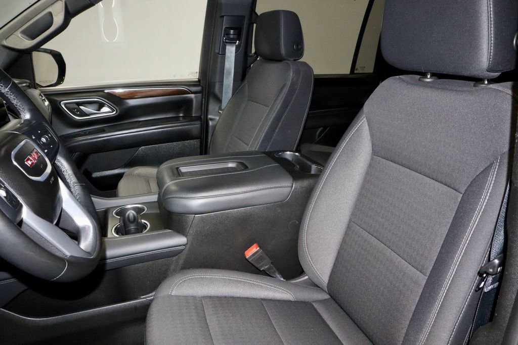 Used 2024 GMC Yukon XL SLE image 24