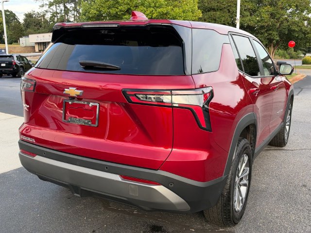 Used 2026 Chevrolet Equinox LT w/ Convenience Package II FWD image 3