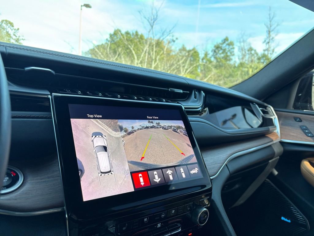 Used 2023 Jeep Grand Cherokee L Summit w/ Advanced Protech Group IV image 28