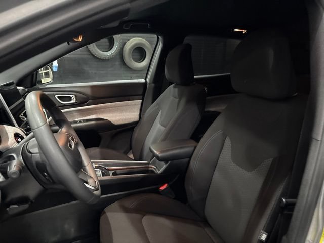 Used 2024 Jeep Compass Sport AWD/4WD image 12