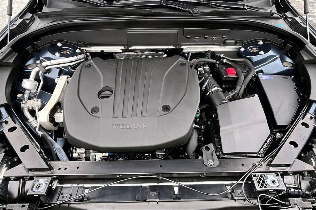 Used 2023 Volvo XC60 B5 Plus w/ Climate Package image 29