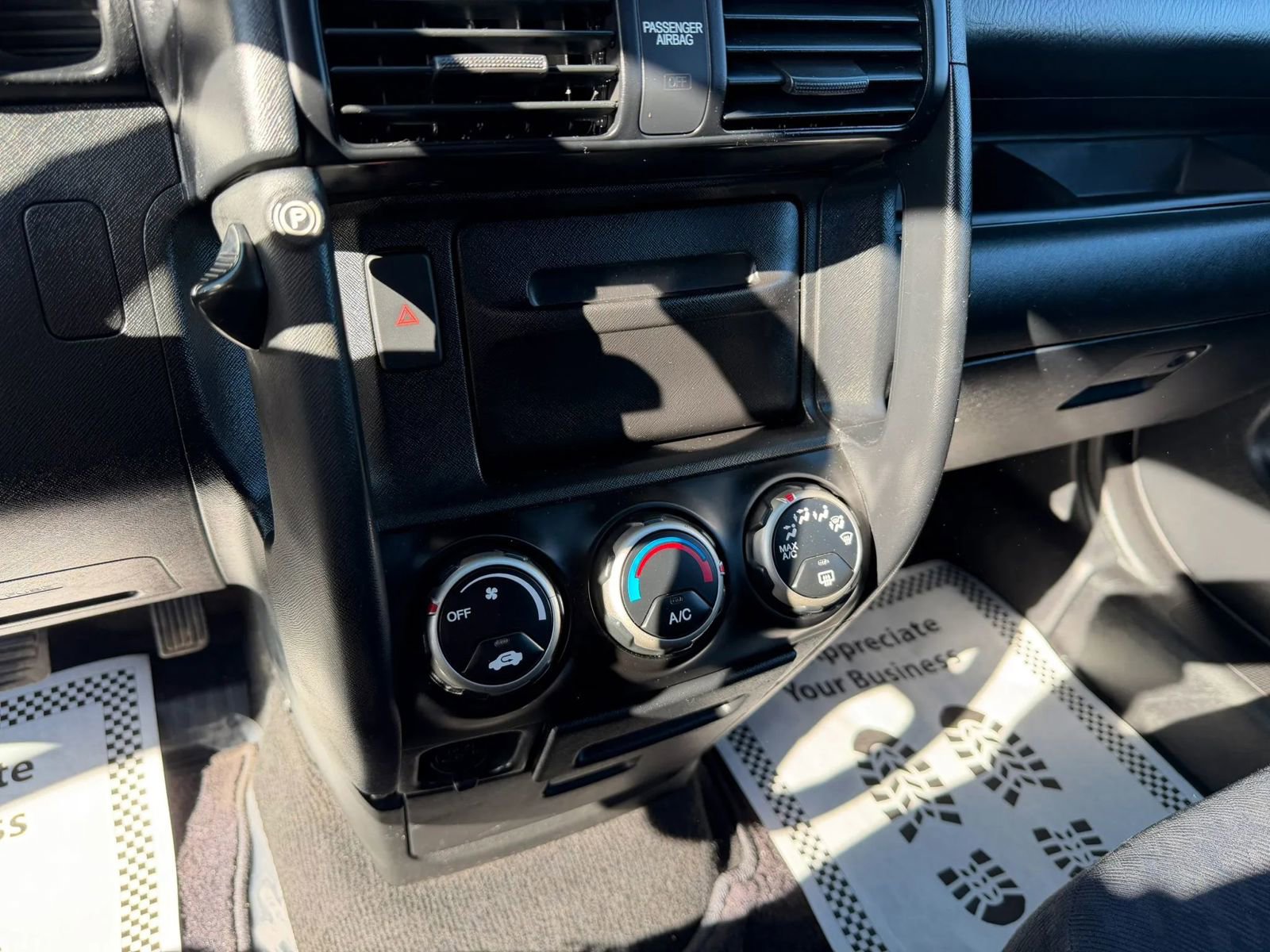 Used 2005 Honda CR-V LX image 18