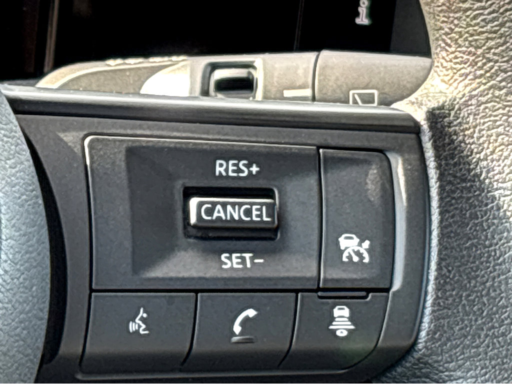 Used 2025 Nissan Kicks SV image 11